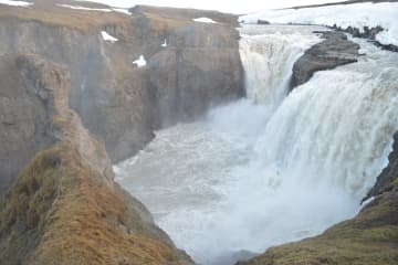 Waterfall Circle