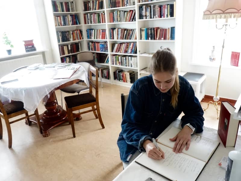 The Women's Book Lounge