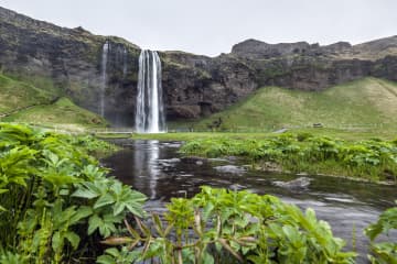 Seljalandsfoss waterfall