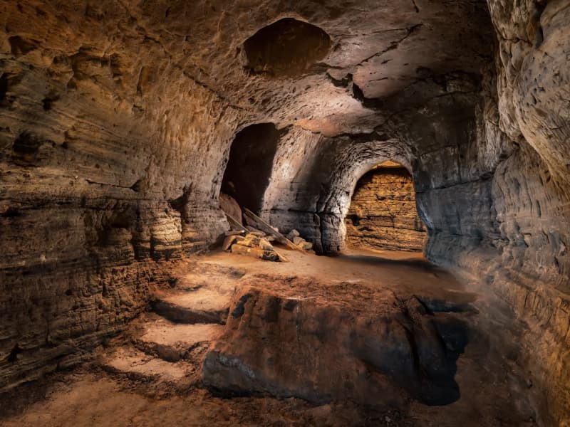 Caves of Hella - Fjóshellir 