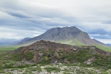 Barnaborgir hiking trail