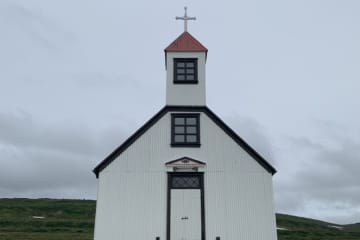 Nauteyrar church