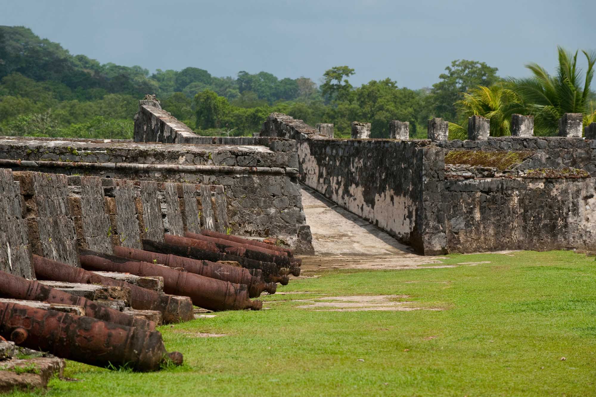 Historic ruins of the 17th-century Fort of San Jerónimo in Portobelo, Panama, featuring weathered