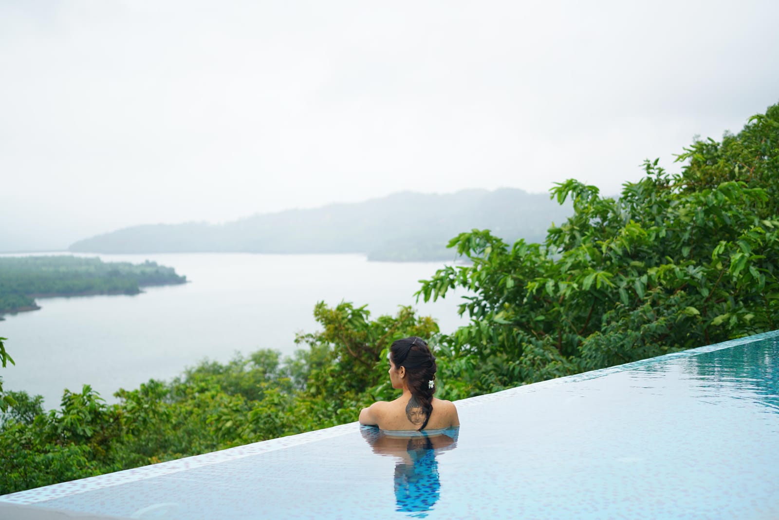 view from the infinity pool.jpg
