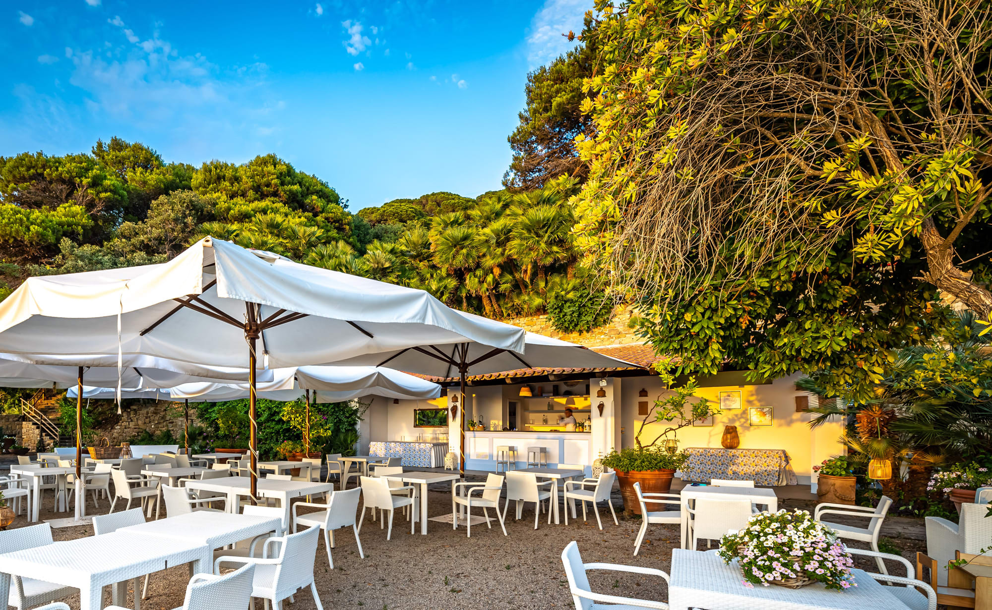 Copy of palazzo-Bar area (1) Tuscan countryside landscape near Datu Wellness