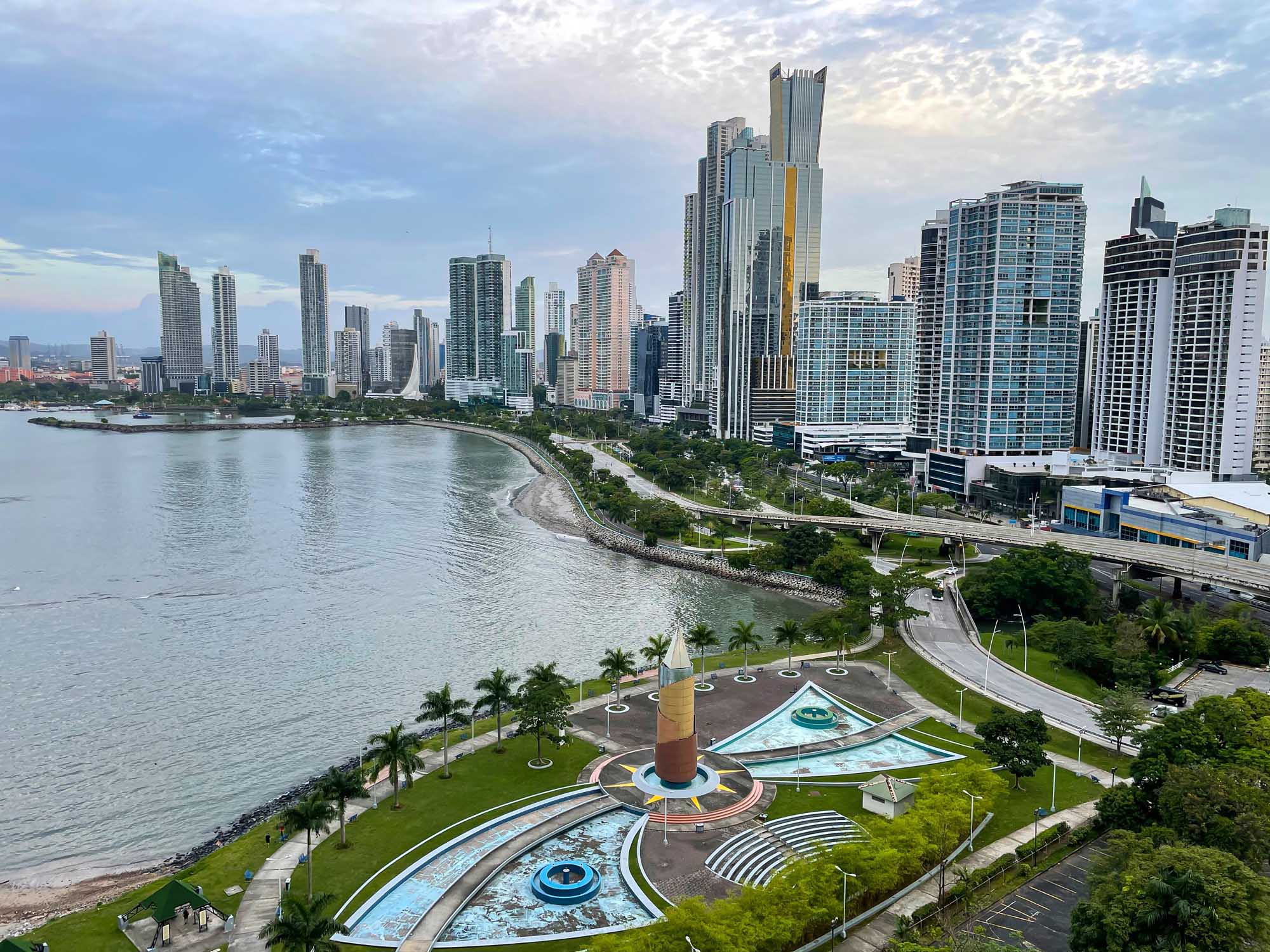 Coastal,Promenade,And,Empty,Fountains,In,Business,District,Of,Panama shutterstock-2295196383.jpg