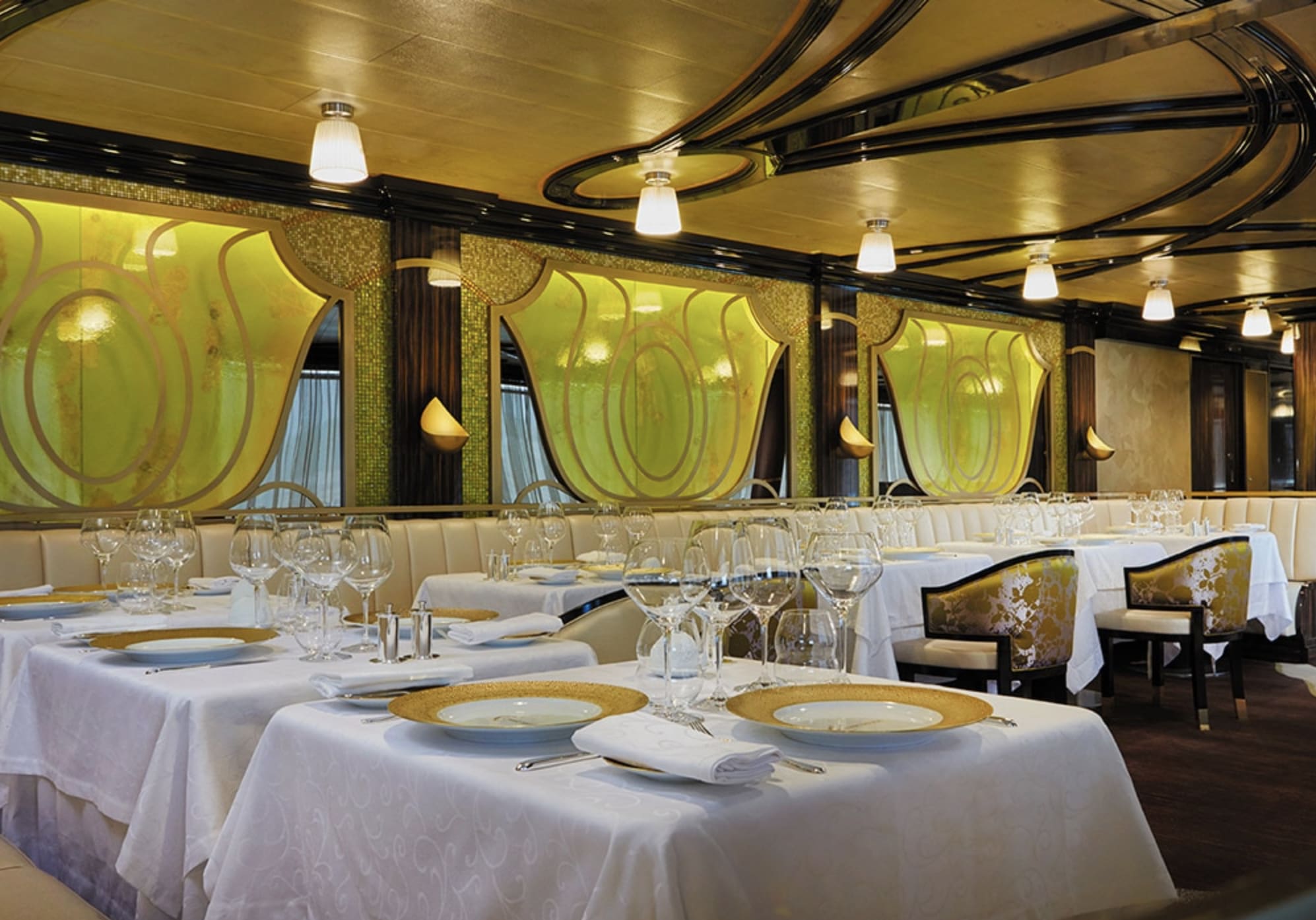 Regent Seven Seas, Dining Guide, Luxury Cruising, Chartreuse