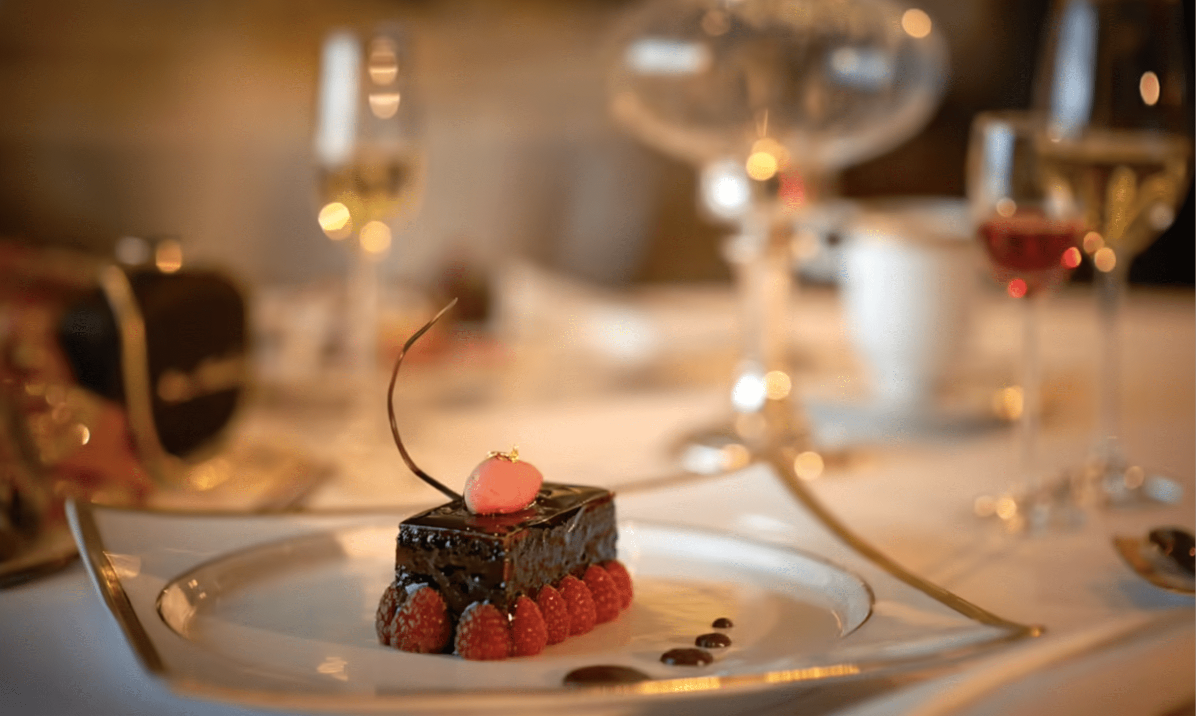 Enjoy a Luxurious Dining Experience in La Dame Onboard a Silversea Ship