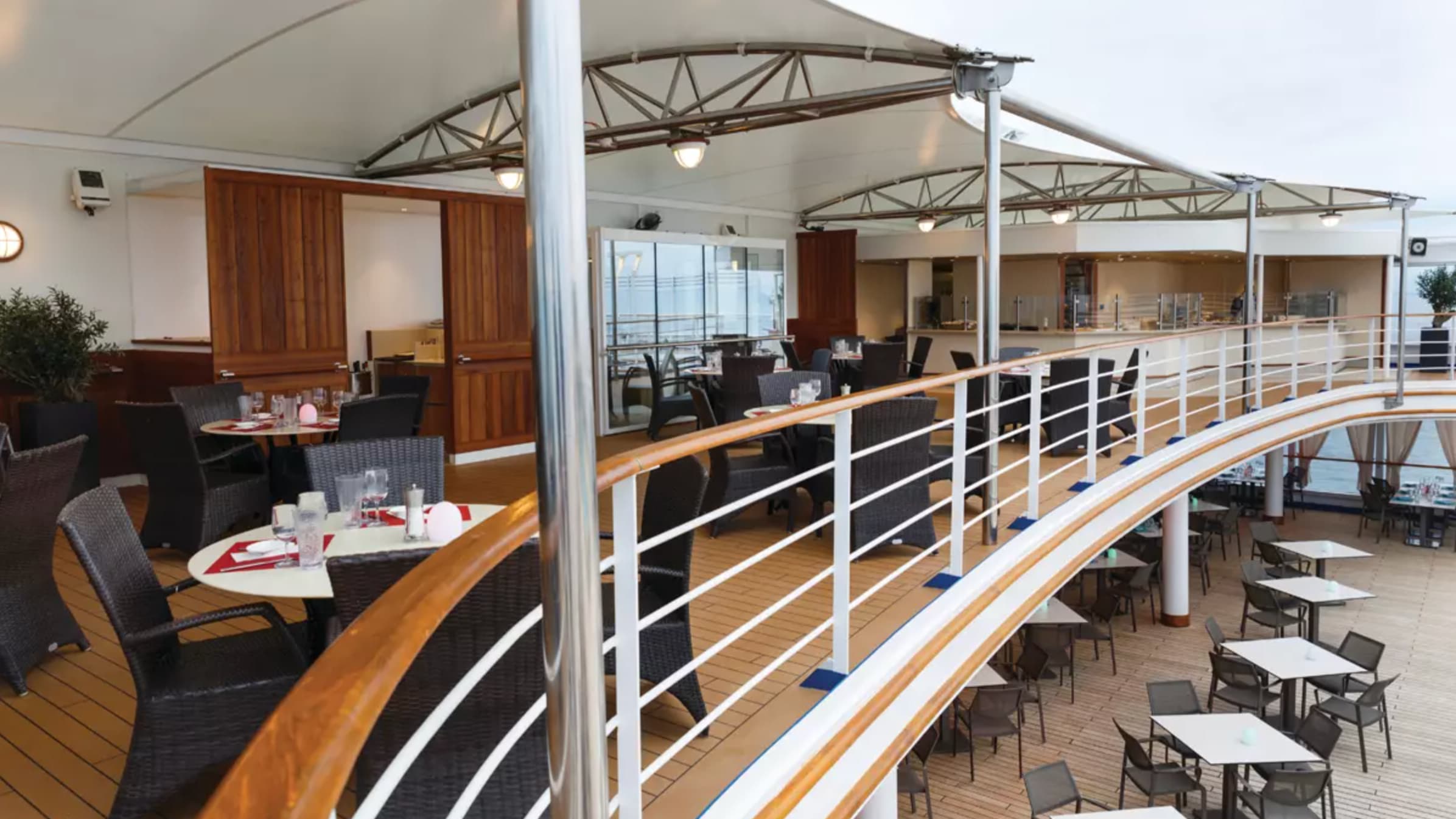 Silversea Cruises, Spaccanapoli