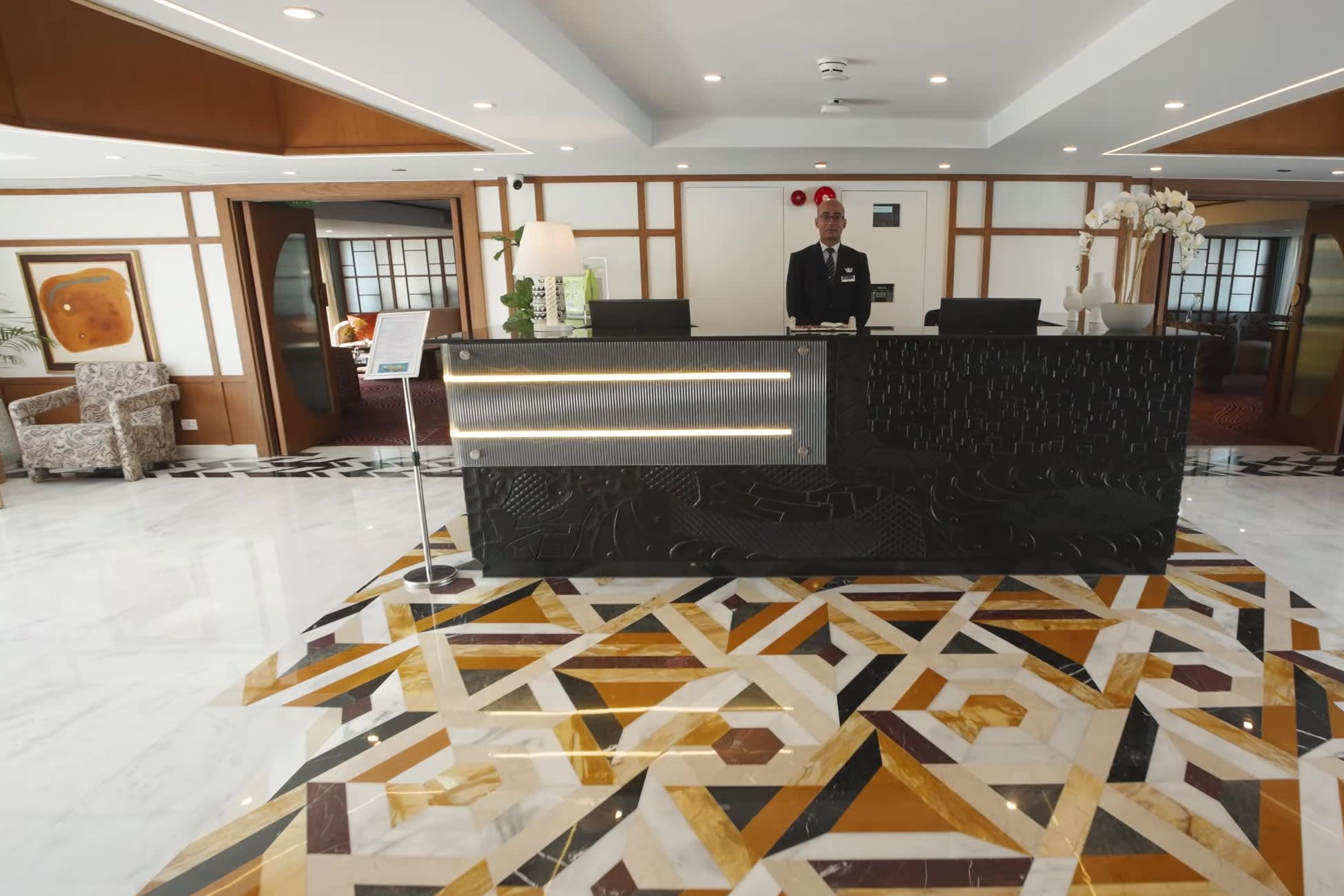 Amalilia Lobby Reception Lobby & Cruise Manager on AmaLilia