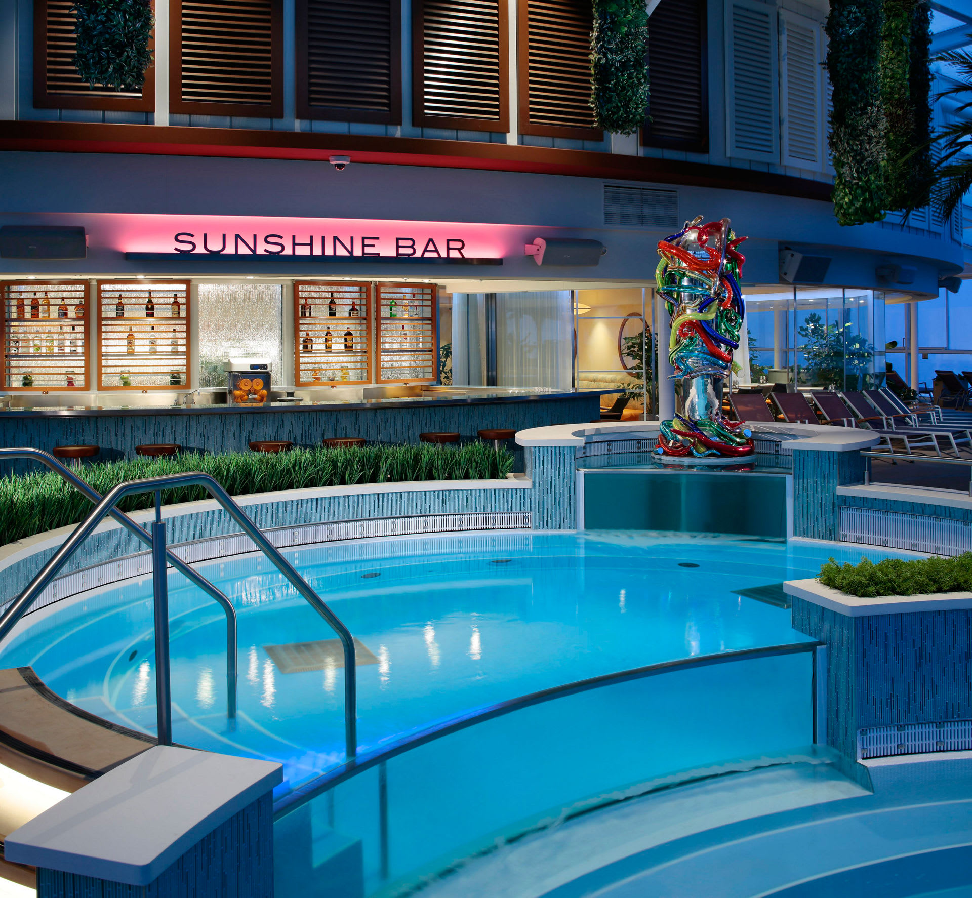 Anthem Of The Seas Solarium Sunshine Bar The Solarium on Anthem of the Seas