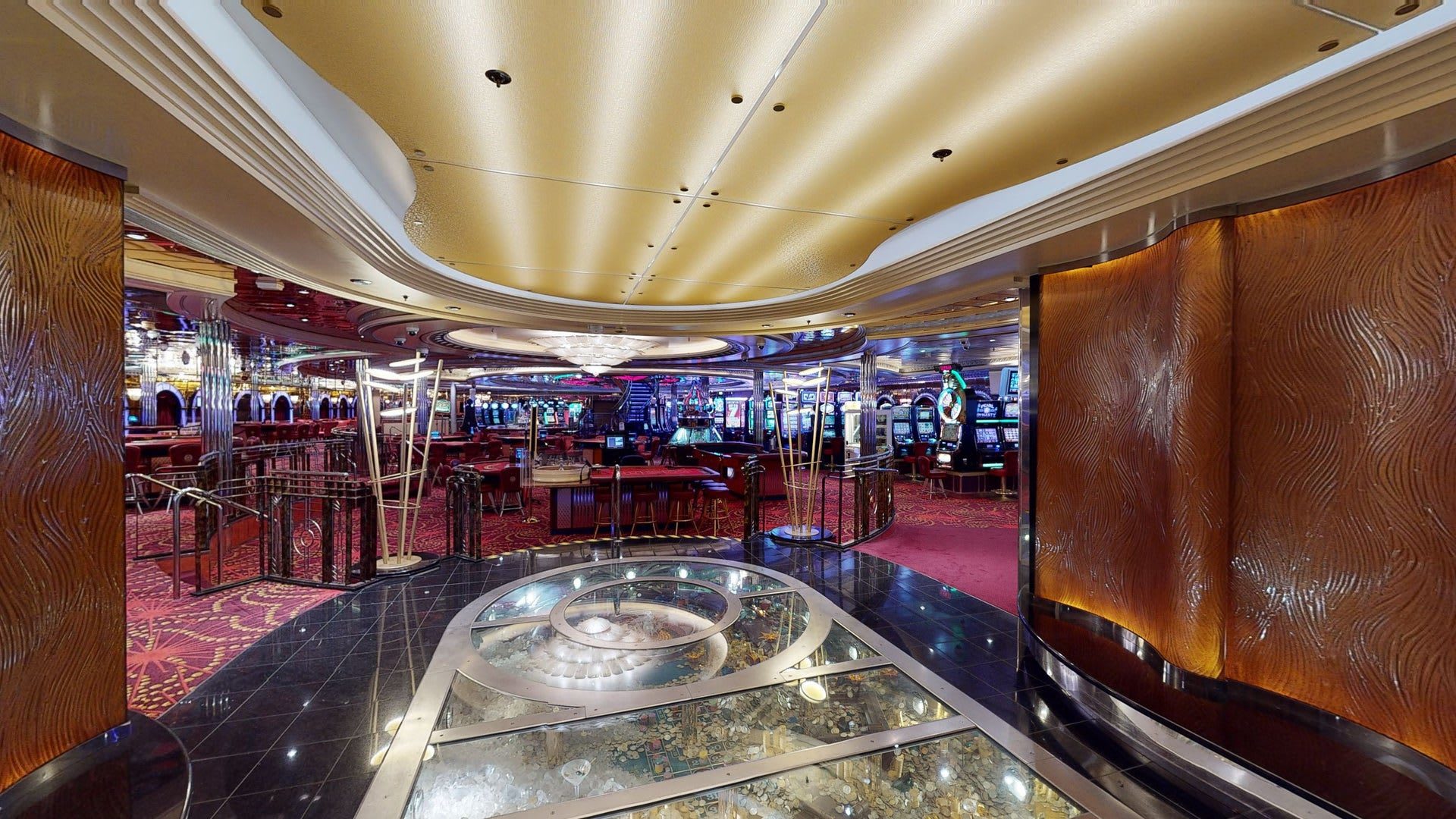 Explorer Of The Seas Casino Royale Casino & Nightlife on Explorer of the Seas