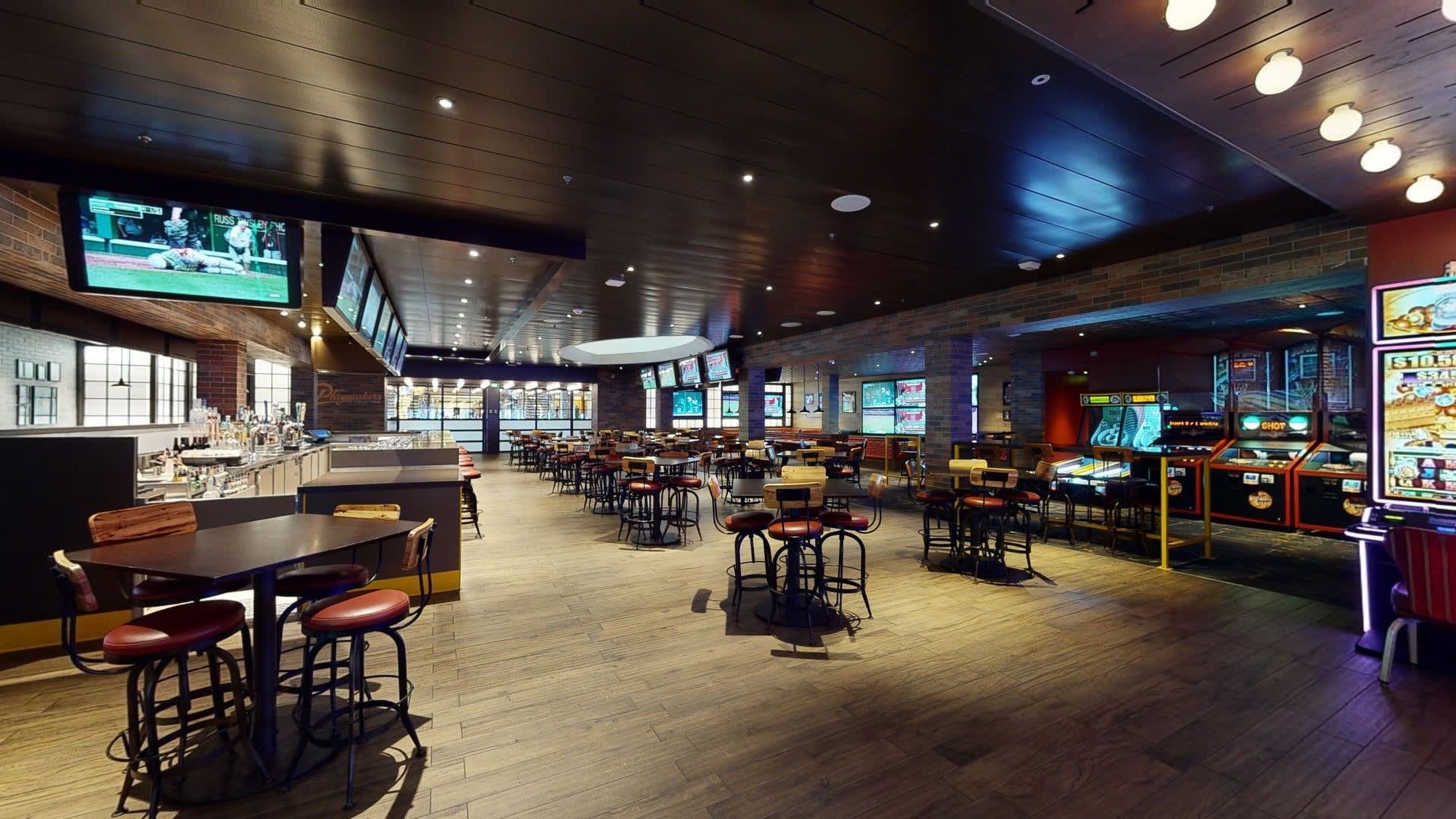 Independence Of The Seas Playmakers Sports Bar Playmakers & the Casino on Independence of the Seas