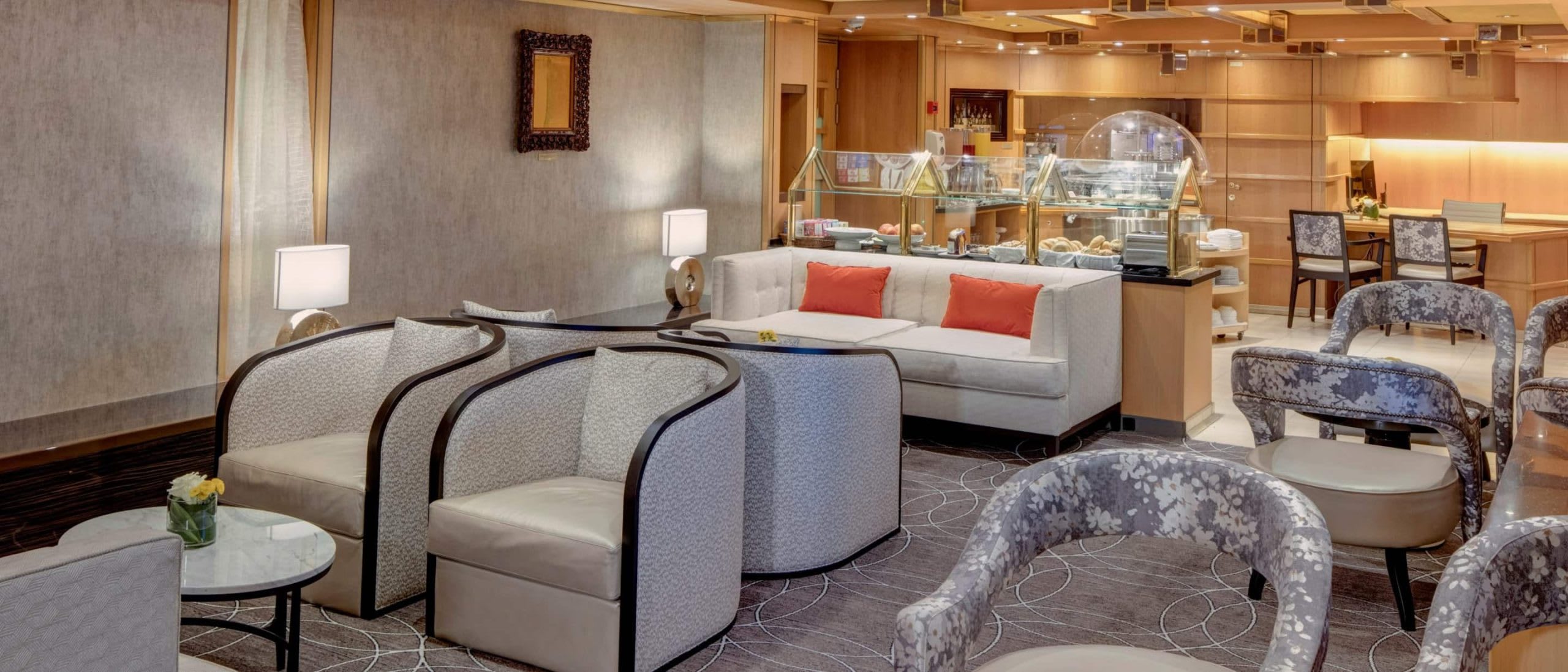 Neptune Lounge on Noordam