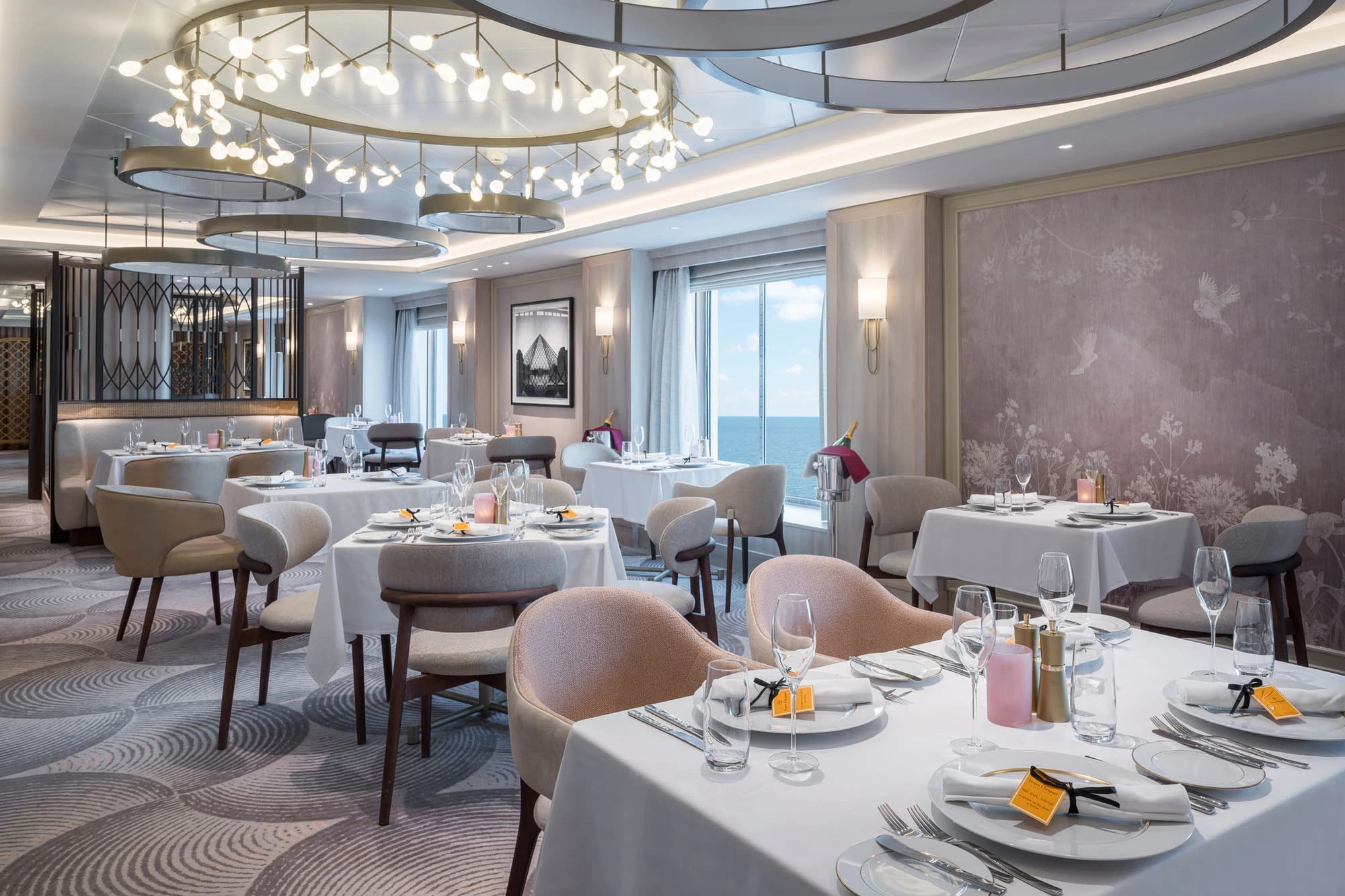 Le Bistro & the Main Dining Rooms on Norwegian Gem