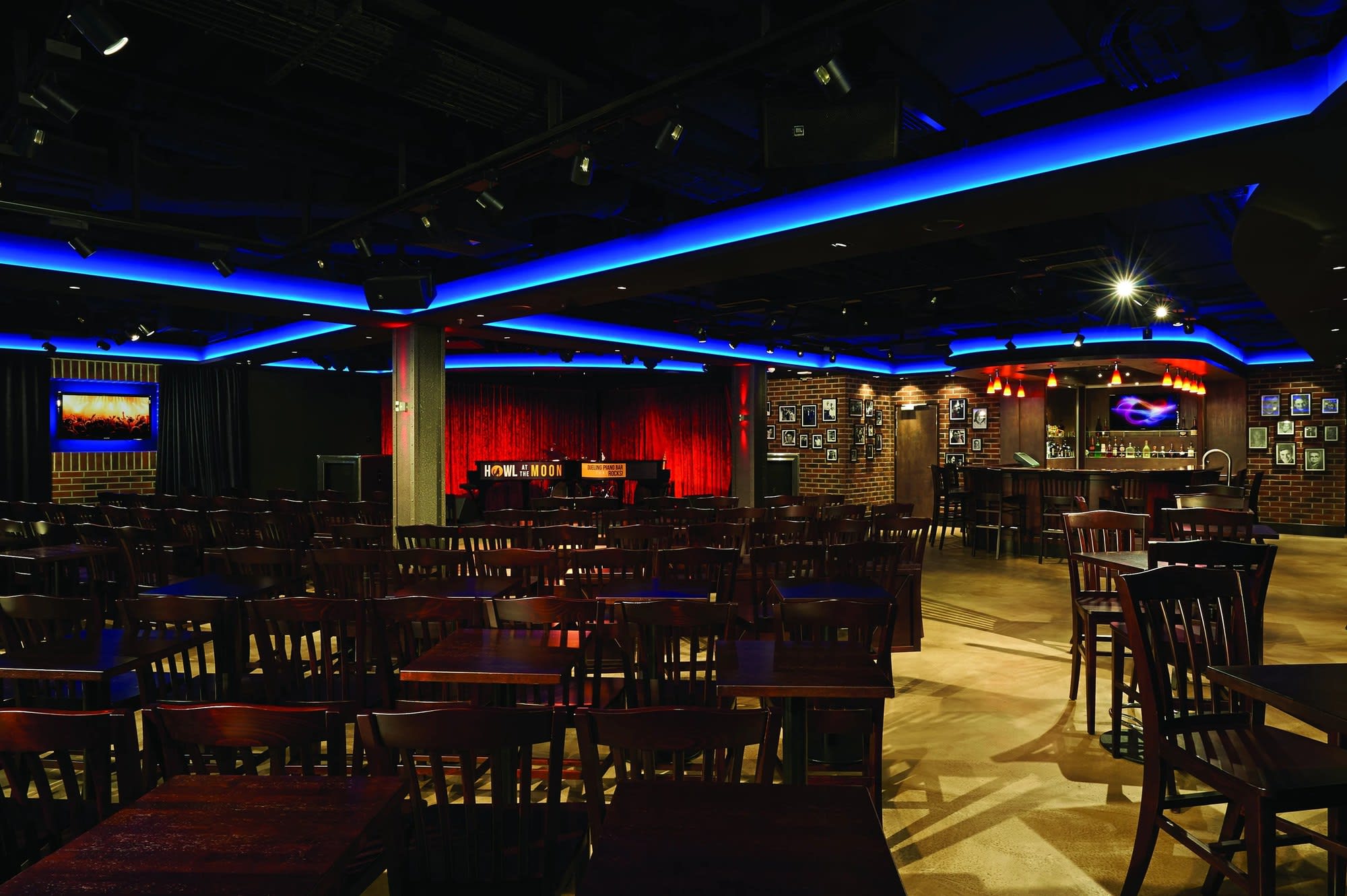 Headliners & Nightlife on Norwegian Getaway
