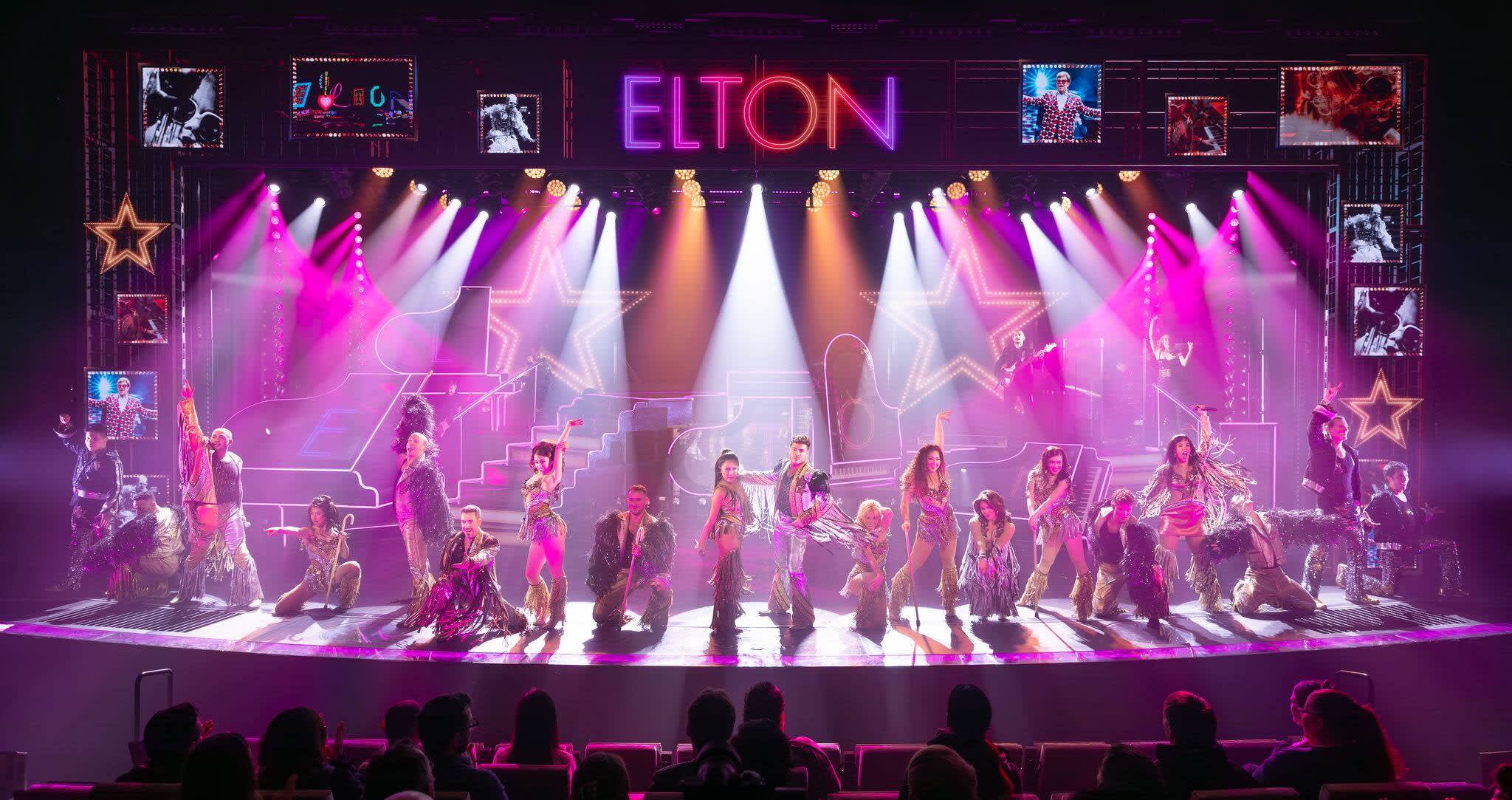 Luna Theater & Club on Norwegian Luna