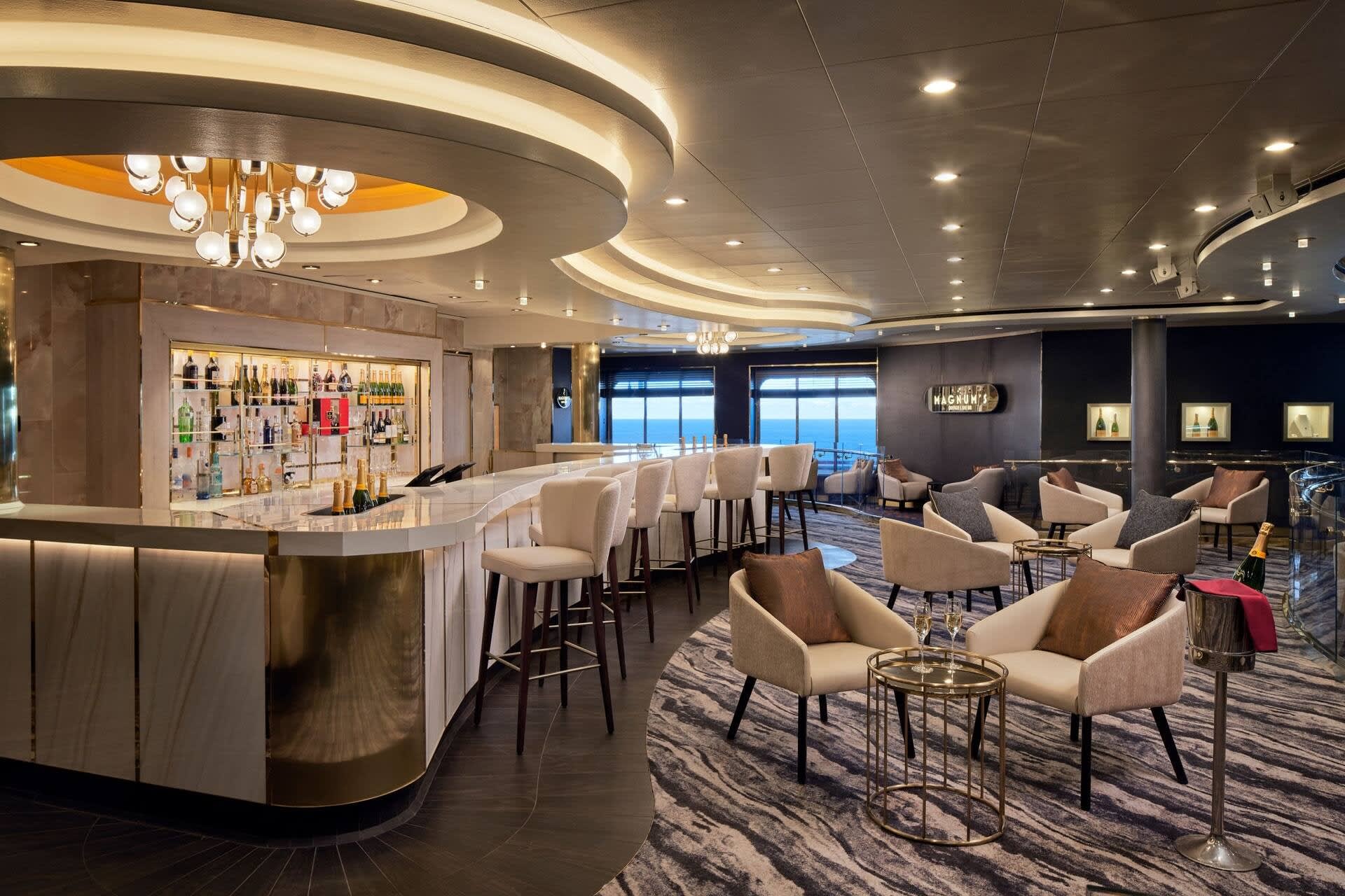 Atrium & Magnum's on Norwegian Spirit