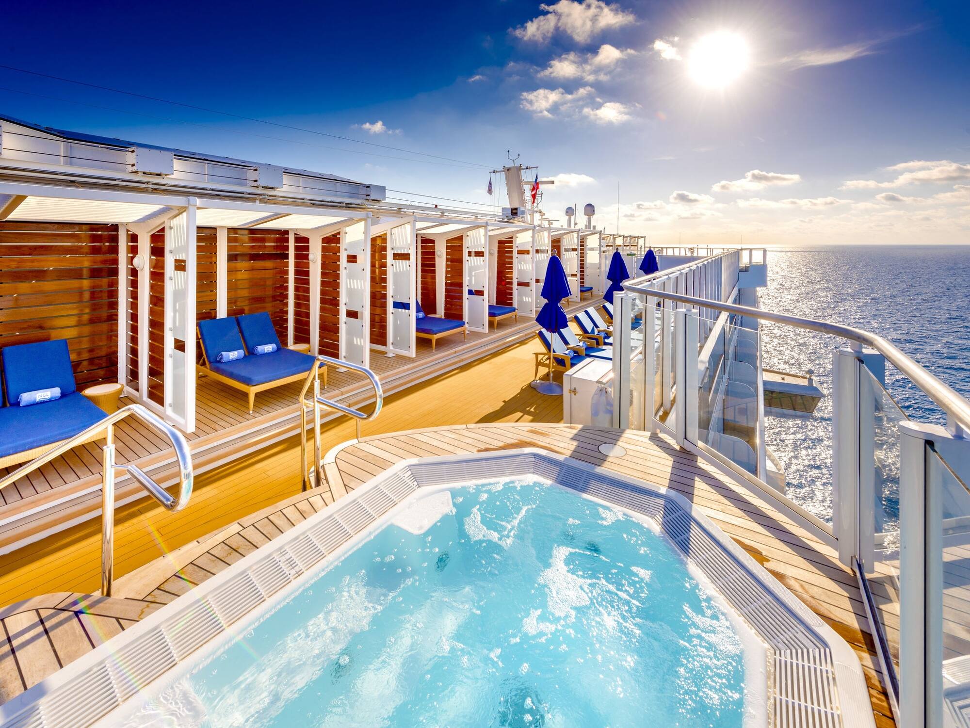 Vibe Beach Club on Norwegian Viva