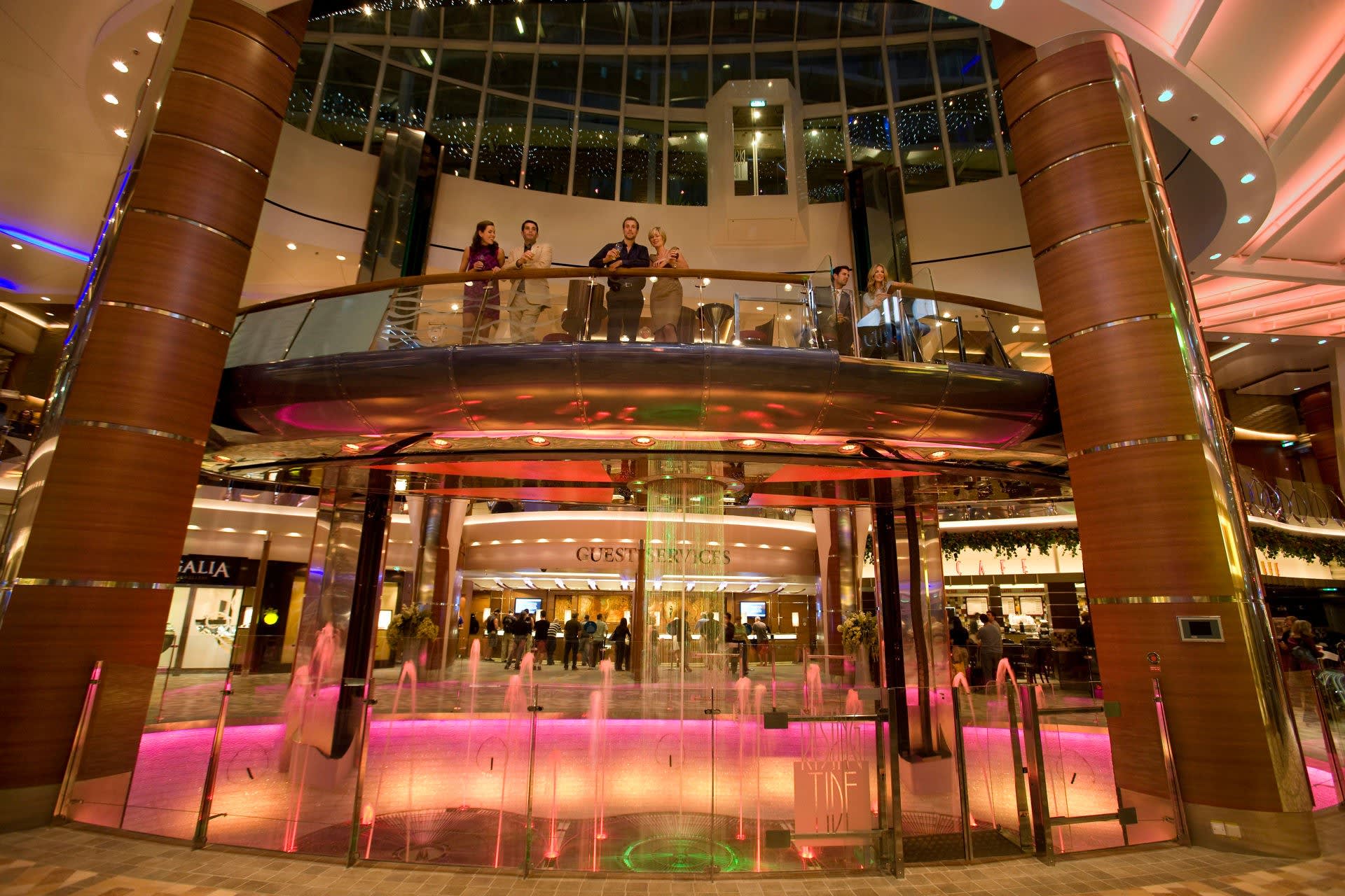 Royal Promenade on Oasis of the Seas