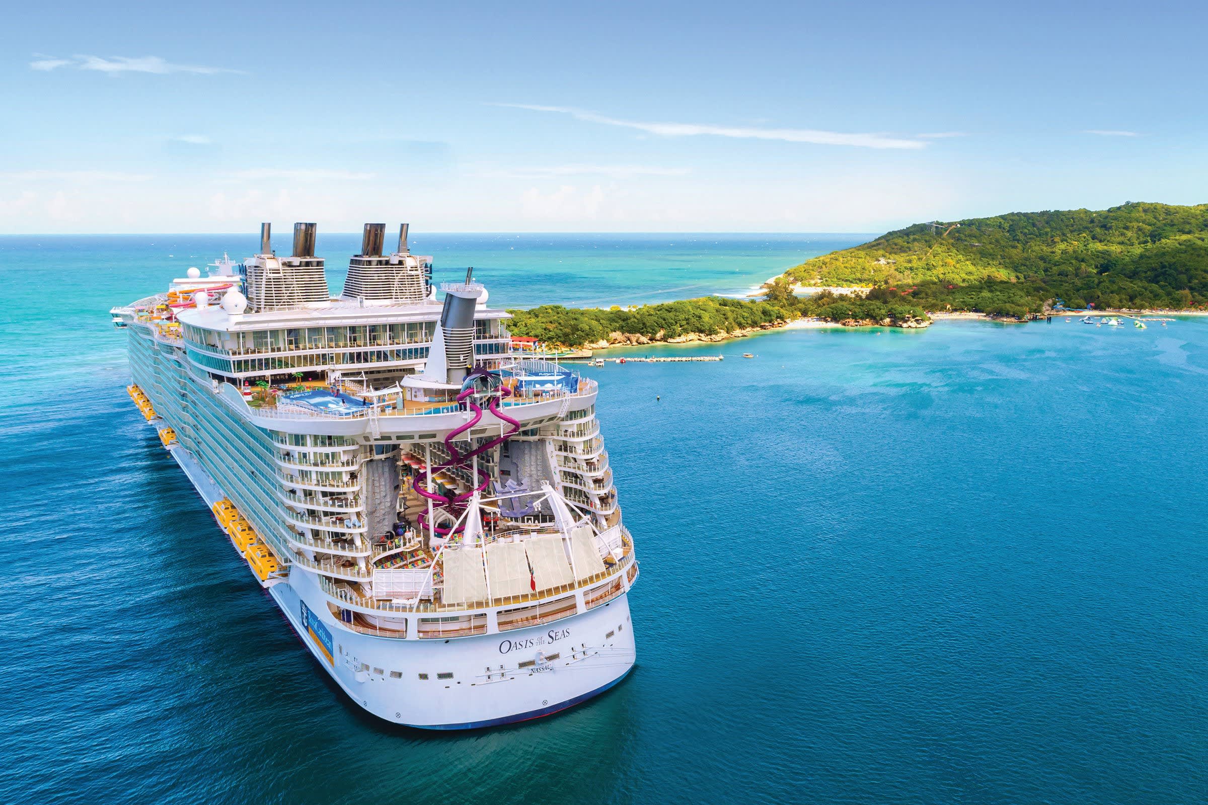 Boardwalk & AquaTheater on Oasis of the Seas