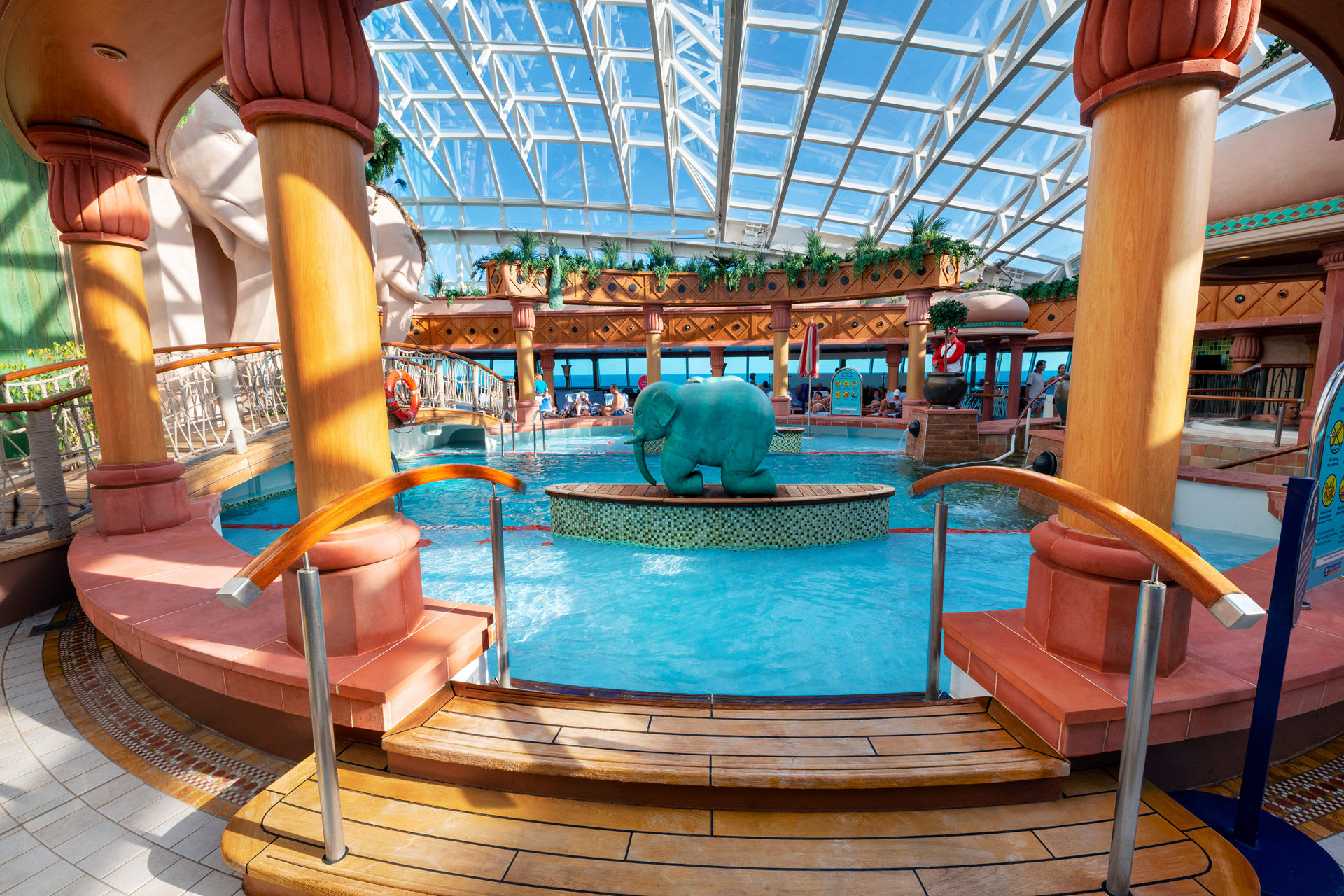 Solarium & Park Café on Radiance of the Seas