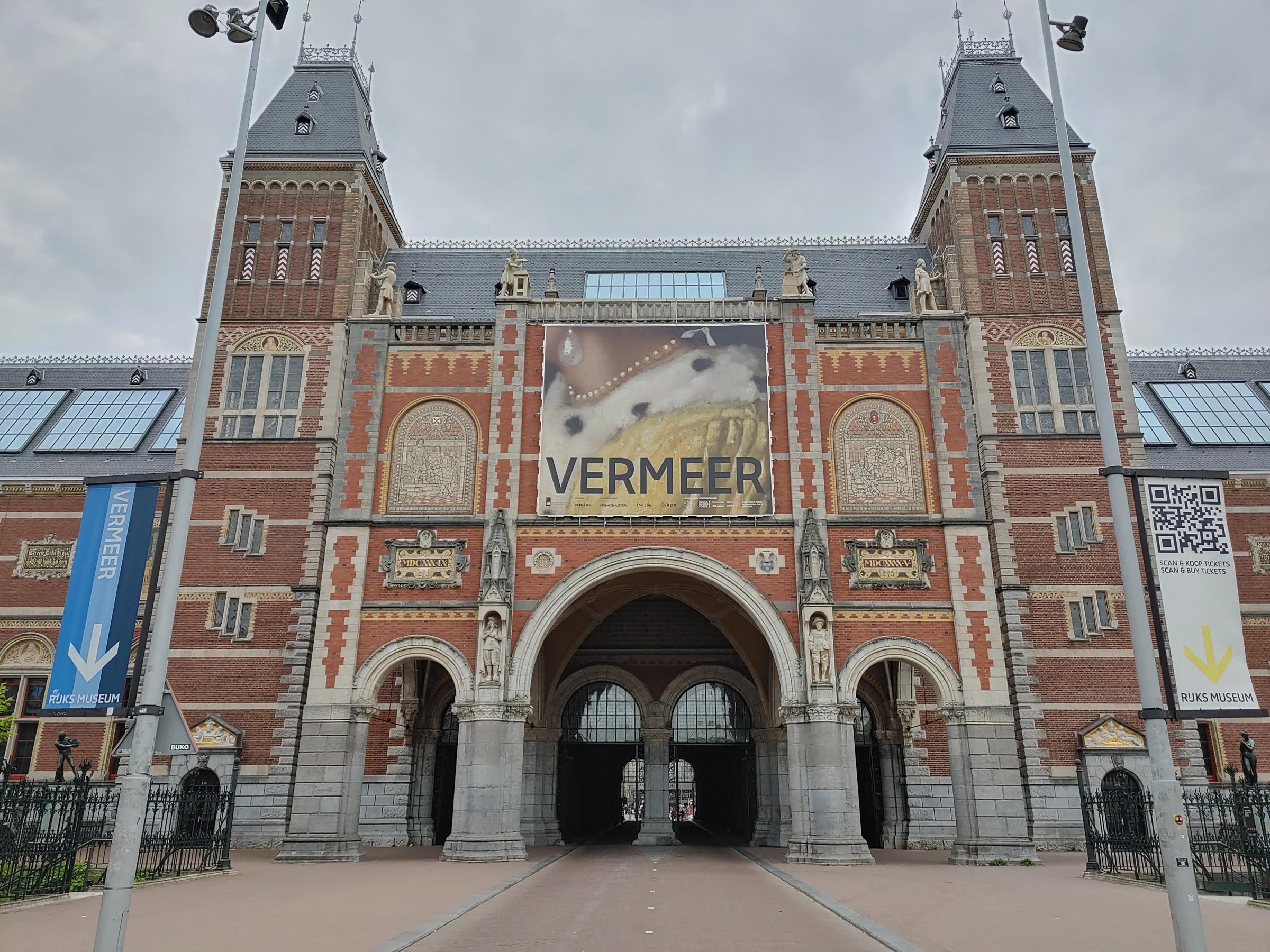 The Rijksmuseum facade in Amsterdam’s Museum Quarter The Rijksmuseum facade in Amsterdam’s Museum Quarter