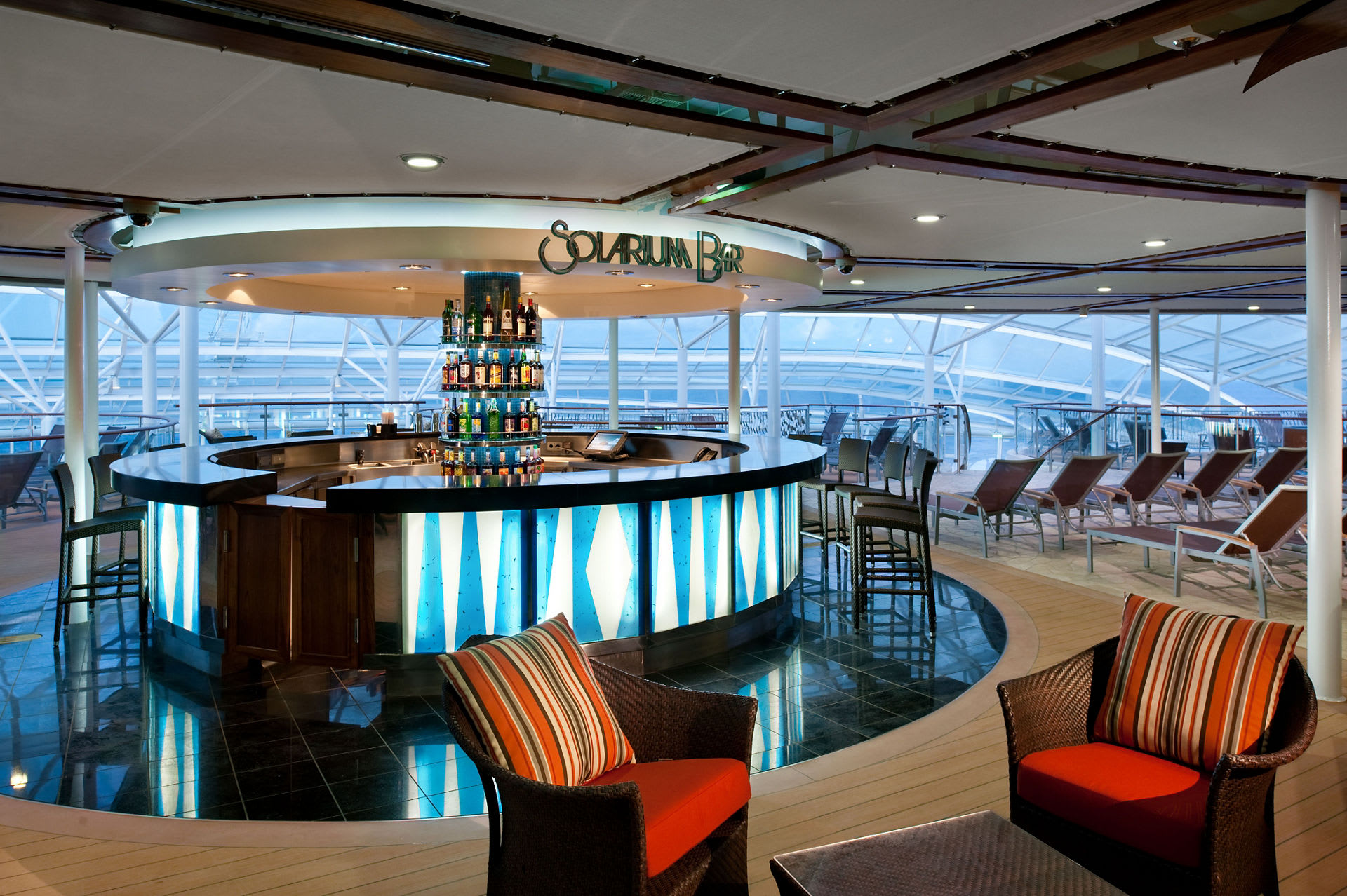 Royal Caribbean Solarium Bar Solarium on Independence of the Seas