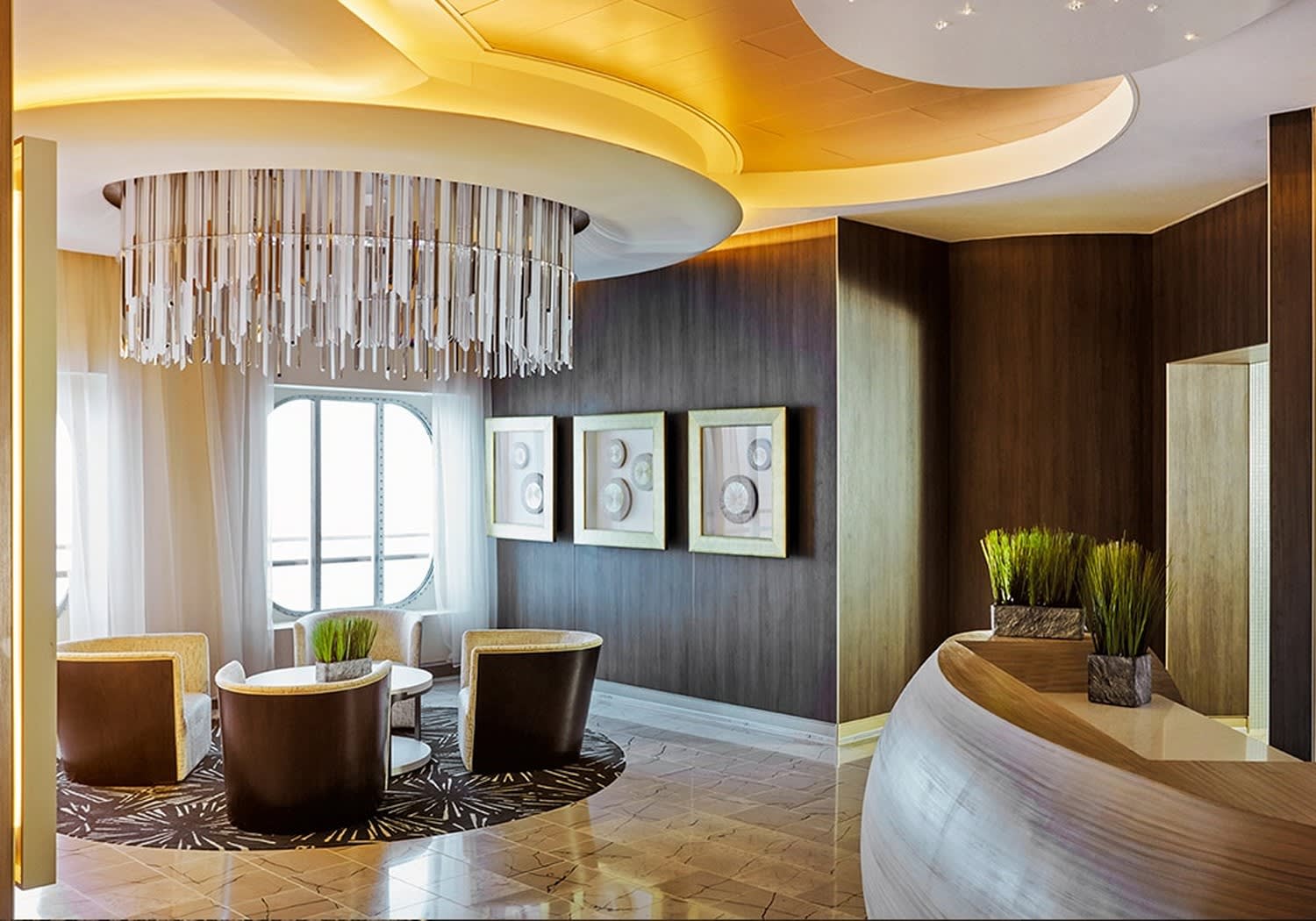 Serene Spa & Infinity Pool on Seven Seas Explorer