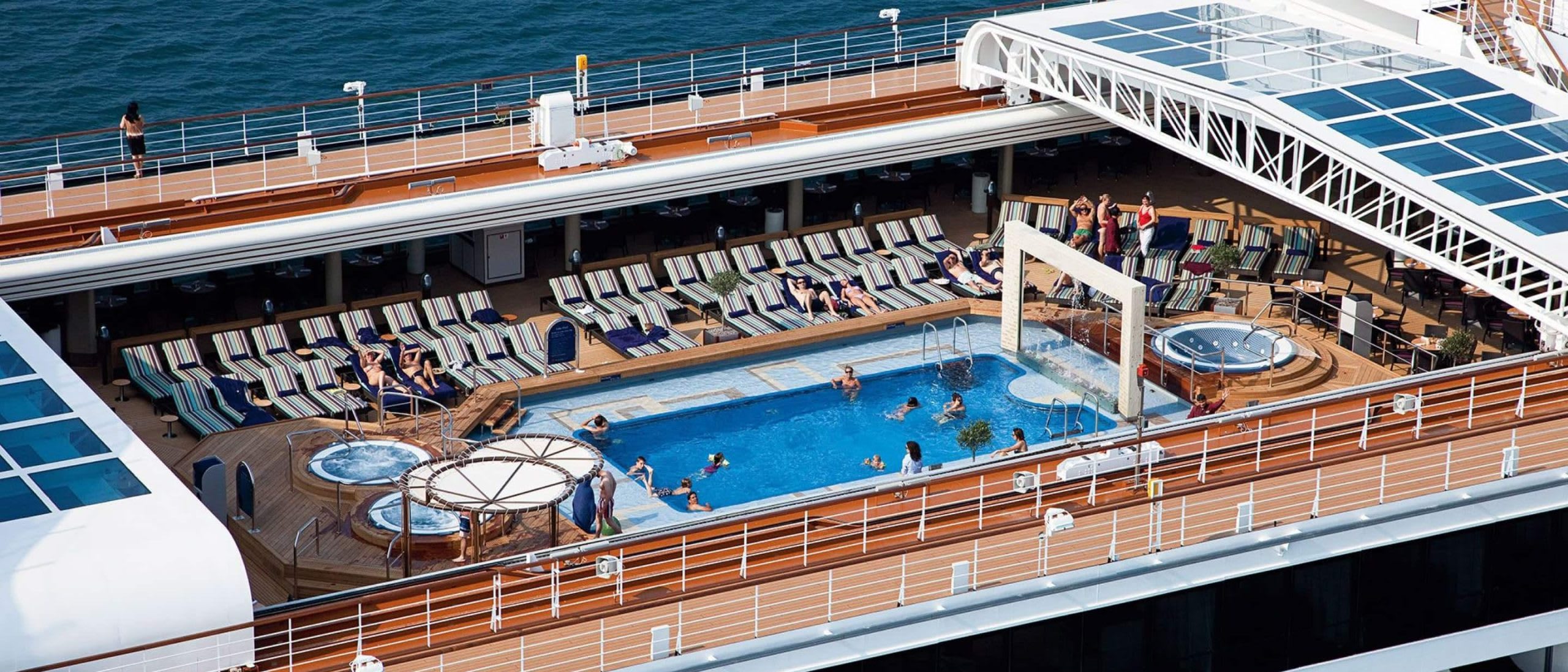 Lido Pool & Dive-In on Eurodam