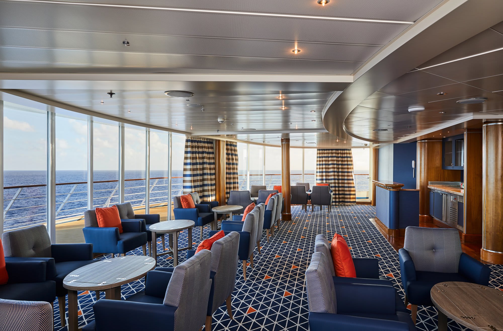 Observation Lounge & Library on Silver Shadow