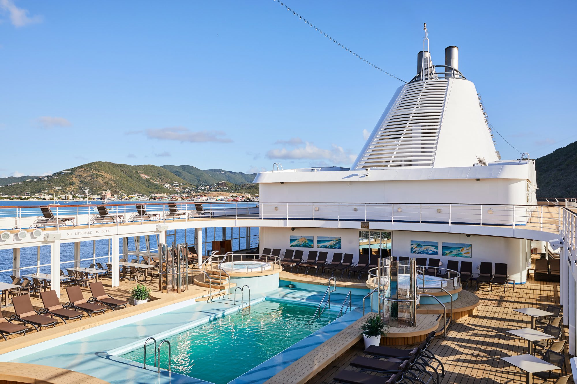 Pool Deck & The Grill on Silver Shadow
