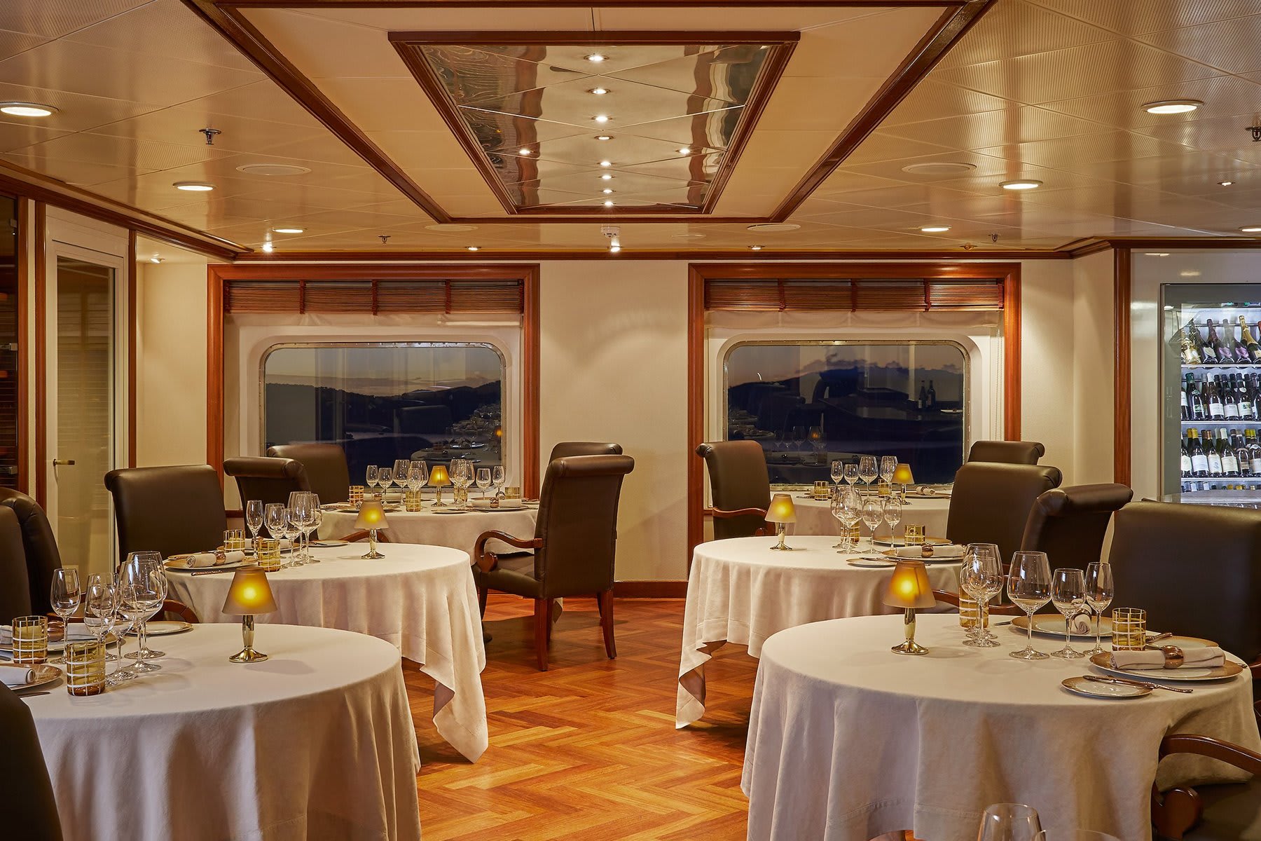La Dame on Silver Whisper