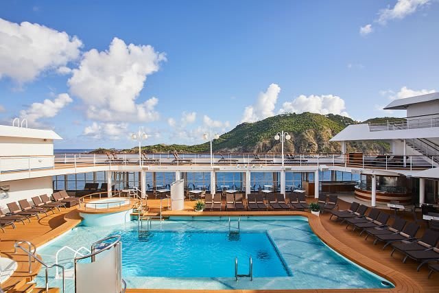 Pool Deck & The Grill on Silver Whisper