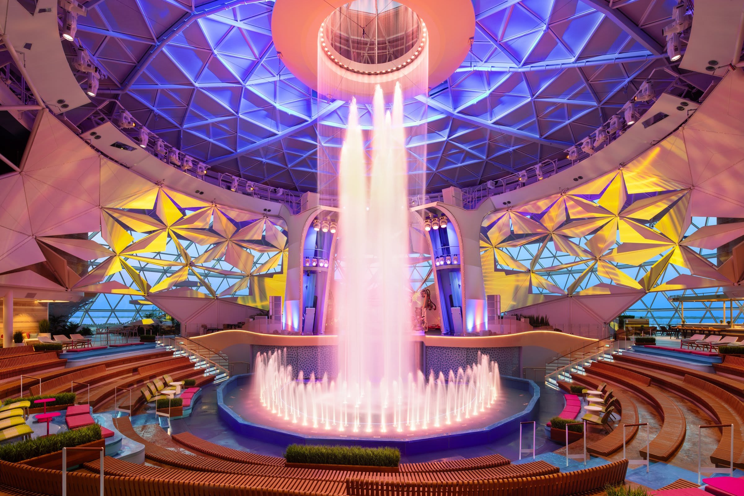 AquaDome on Star of the Seas