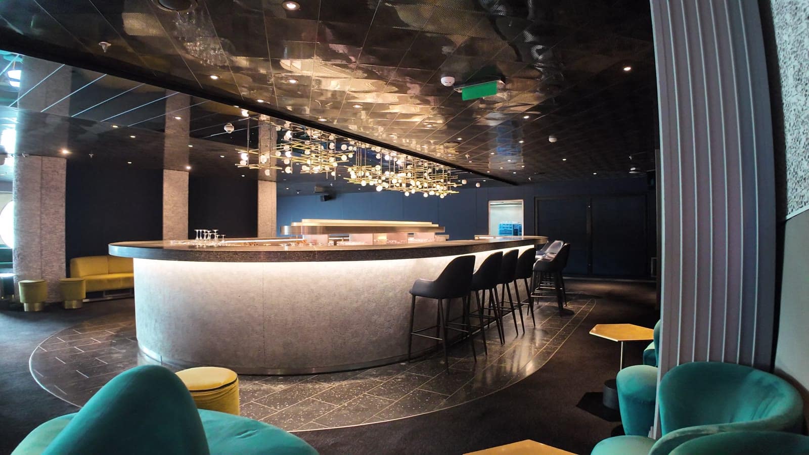 The center bar at On the Rocks on Valiant Lady