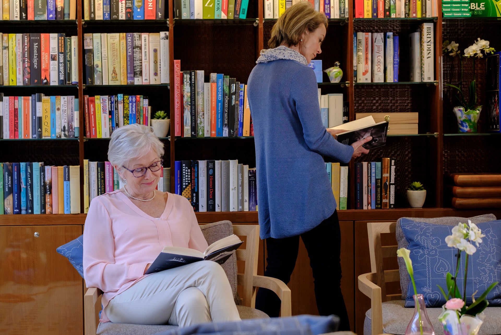Library & Coffee Nooks on Viking Longships