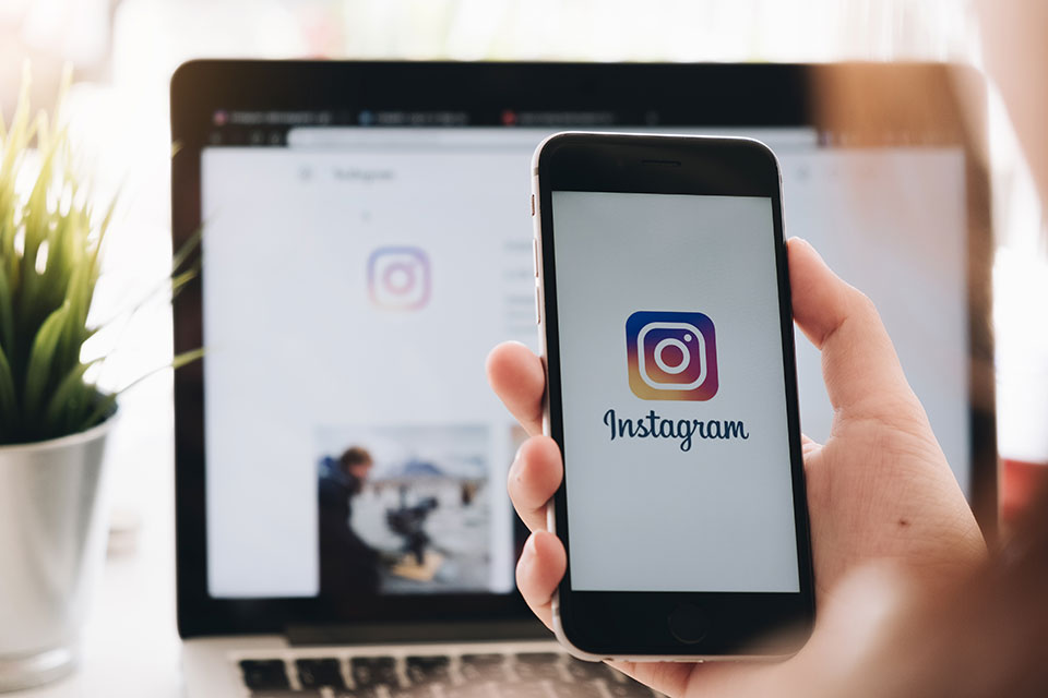 turn on Instagram's Dark Mode