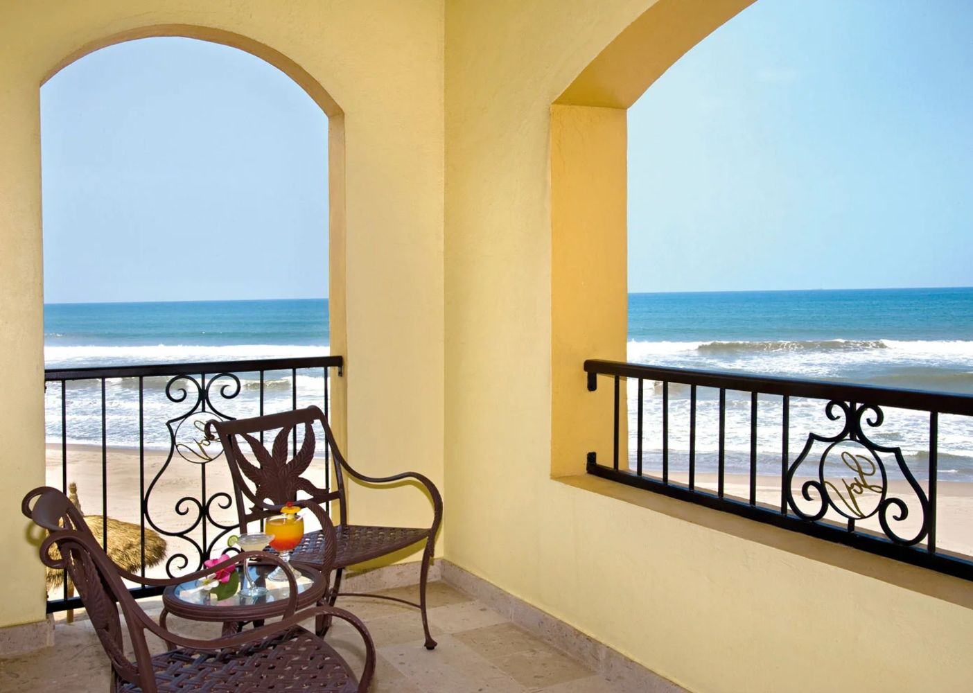 Junior Suite Vista al Mar – 1 Cama King