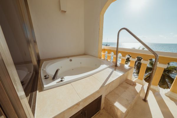 Junior Suite with Jacuzzi