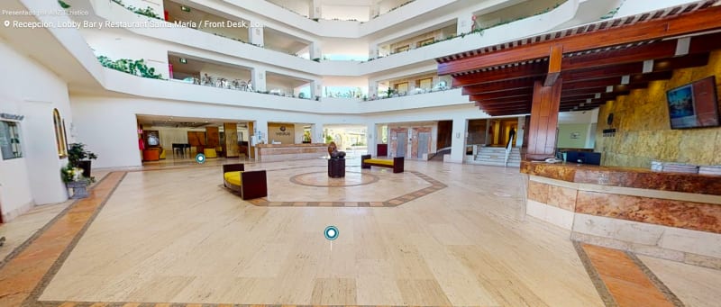 Recepción y lobby bar en Canto del Sol