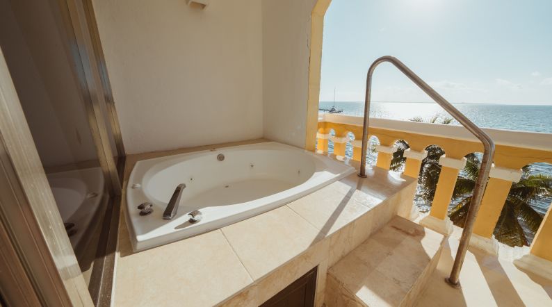 Junior Suite with Jacuzzi