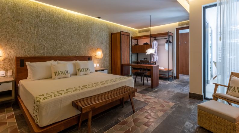 JUNIOR SUITE KING