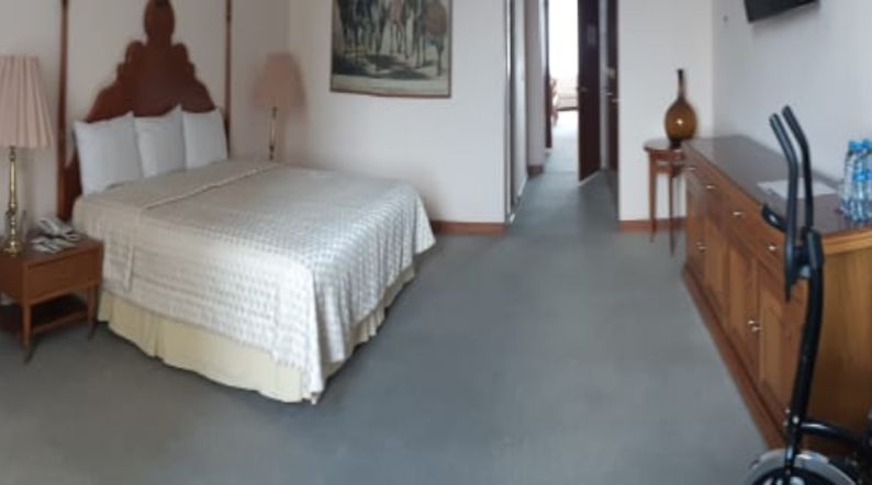 Master Suite con una cama