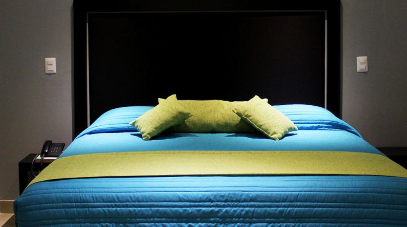 De Lujo con una cama