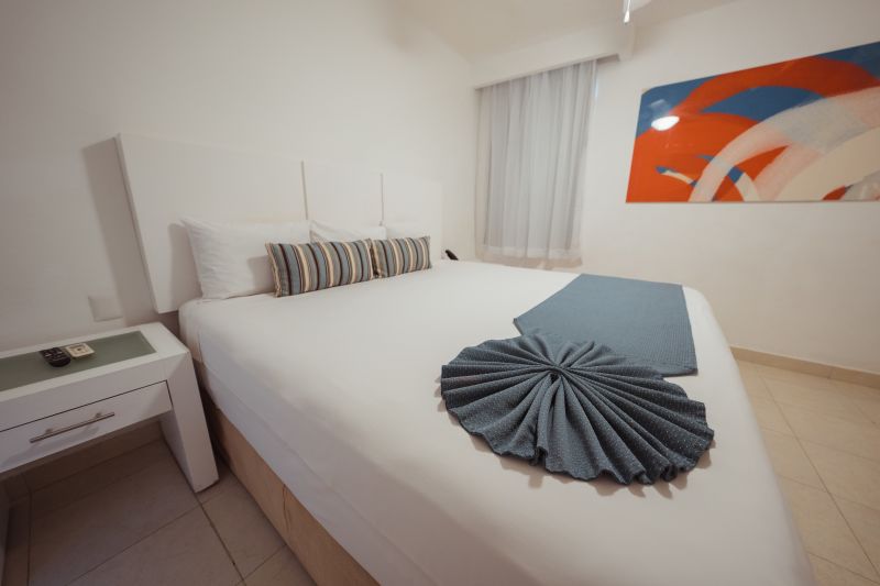Master Suite Garden View (2 Bedrooms)