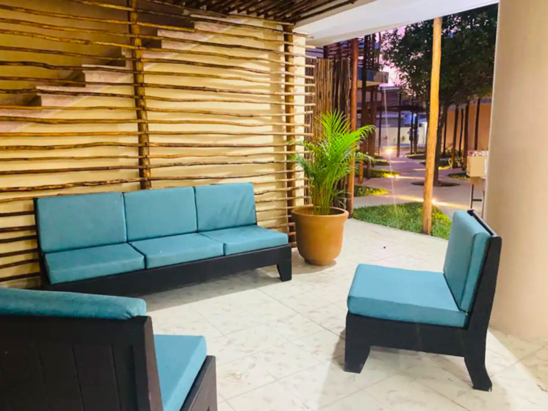 Why book directly with Hotel Luna Azul by Uvas?