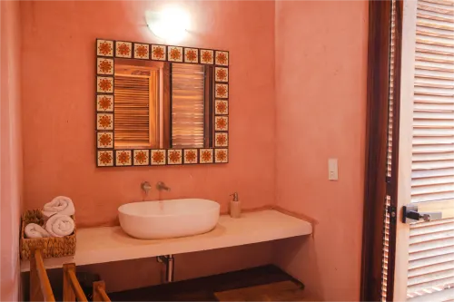 Tocador del baño de la Villa Santa María, cuarta vista.