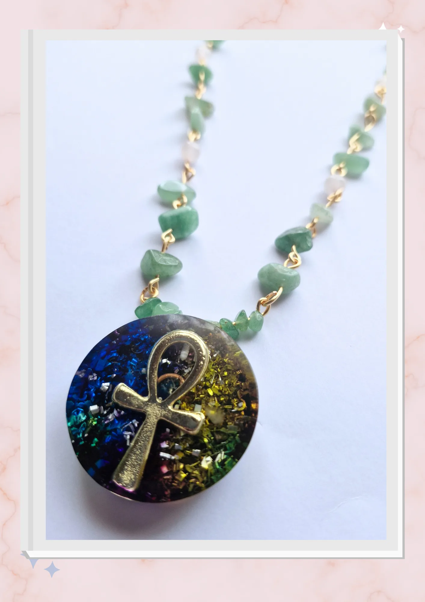 Collar Cruz de Ankh, Jade y Cuarzo Rosa