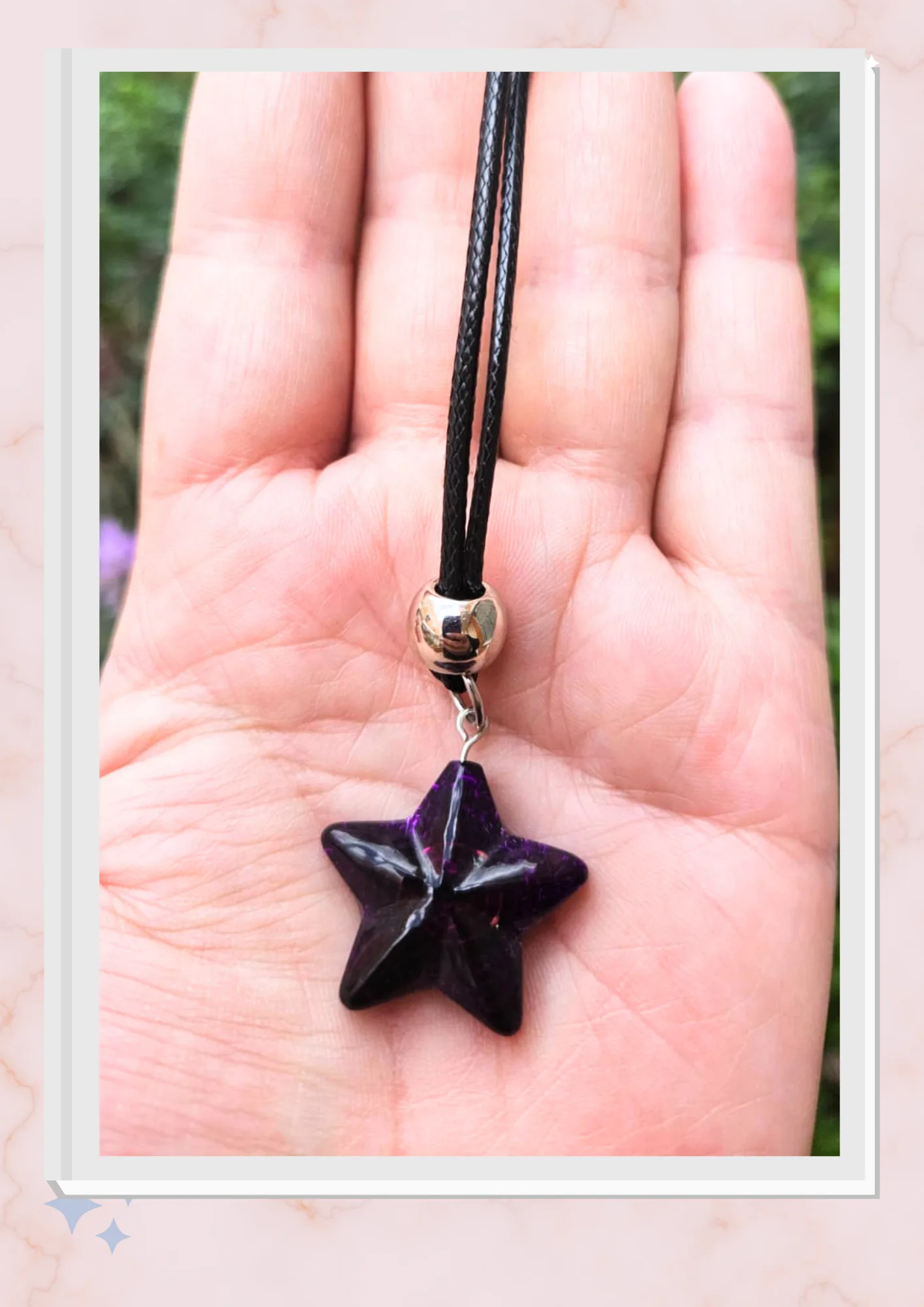 Collar pequeño, Estrella violeta